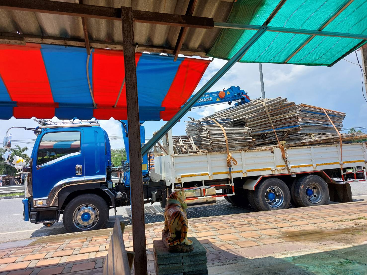 20 - https://sawatcranepattaya.com | สวัสดิ์เครน พัทยา - บริการให้เช่ารถรับจ้างขนส่งทั่วไทย รายเที่ยว รายเดือน รายวัน รถขนส่ง 4 ล้อ และ 6 ล้อ รถโมบายเครน รถเฮี๊ยบ 10 ล้อ สำรวจหน้างานฟรี