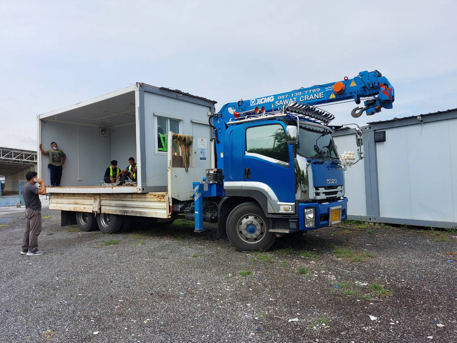 24 - https://sawatcranepattaya.com | สวัสดิ์เครน พัทยา - บริการให้เช่ารถรับจ้างขนส่งทั่วไทย รายเที่ยว รายเดือน รายวัน รถขนส่ง 4 ล้อ และ 6 ล้อ รถโมบายเครน รถเฮี๊ยบ 10 ล้อ สำรวจหน้างานฟรี