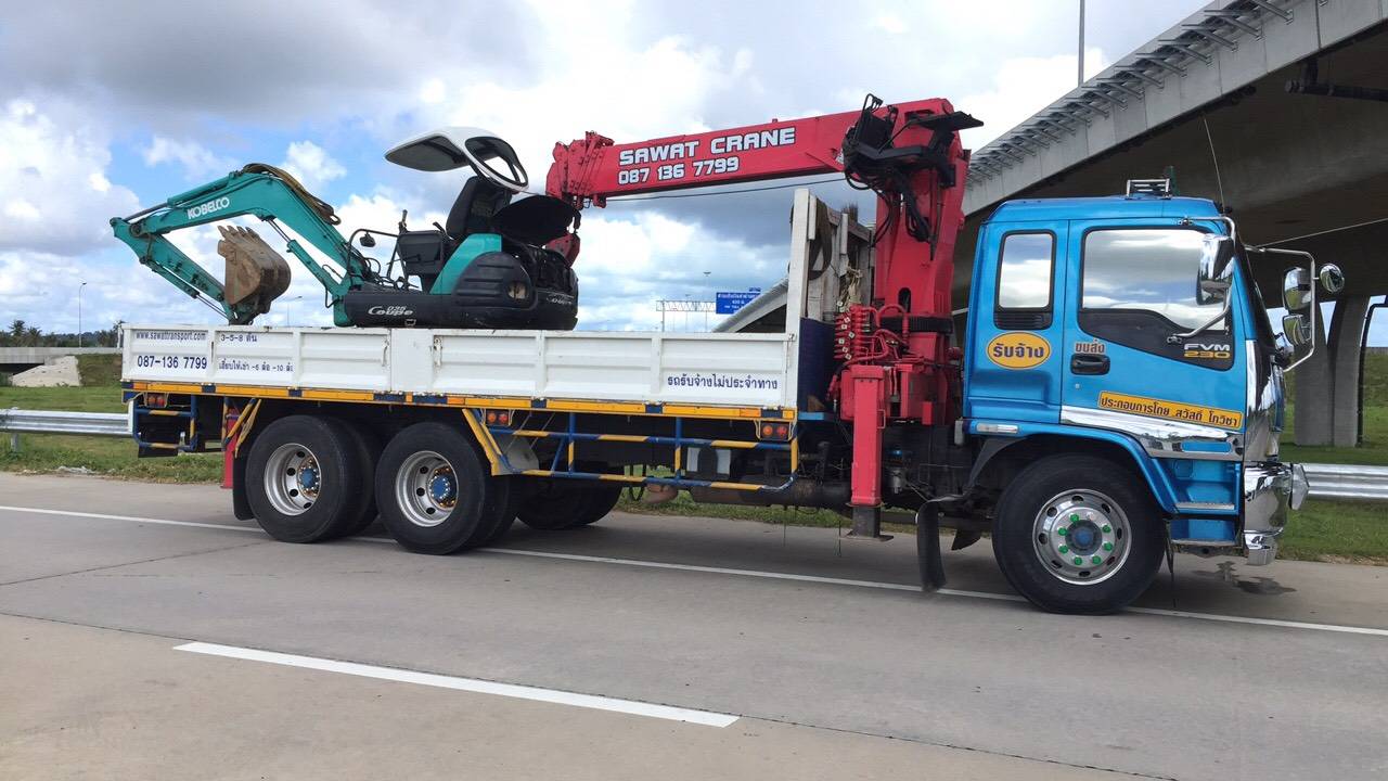 32 - https://sawatcranepattaya.com | สวัสดิ์เครน พัทยา - บริการให้เช่ารถรับจ้างขนส่งทั่วไทย รายเที่ยว รายเดือน รายวัน รถขนส่ง 4 ล้อ และ 6 ล้อ รถโมบายเครน รถเฮี๊ยบ 10 ล้อ สำรวจหน้างานฟรี