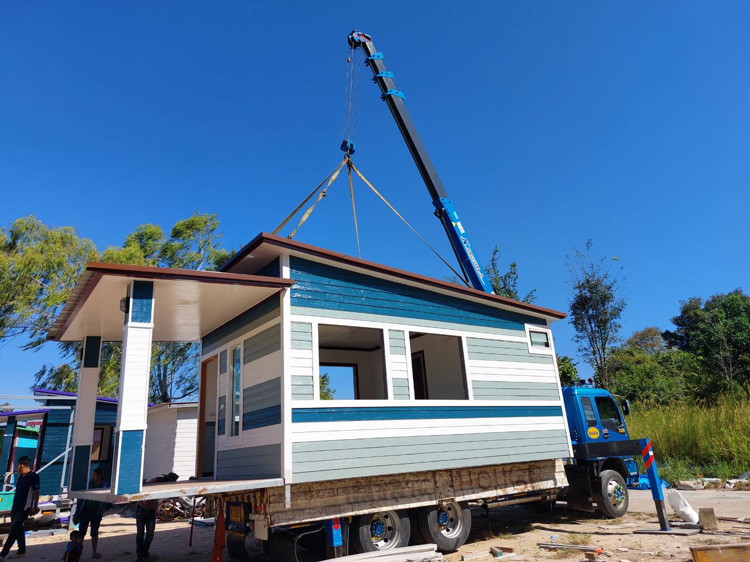 4 - https://sawatcranepattaya.com | สวัสดิ์เครน พัทยา - บริการให้เช่ารถรับจ้างขนส่งทั่วไทย รายเที่ยว รายเดือน รายวัน รถขนส่ง 4 ล้อ และ 6 ล้อ รถโมบายเครน รถเฮี๊ยบ 10 ล้อ สำรวจหน้างานฟรี